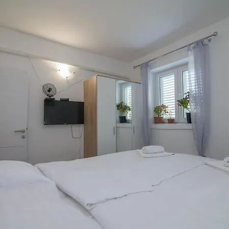 Guest house Rakic Sv Martin