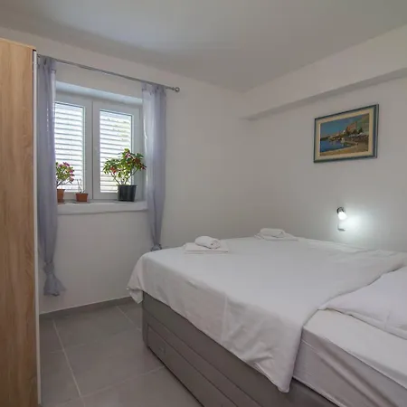 Guest house Rakic Sv Martin Mali Losinj